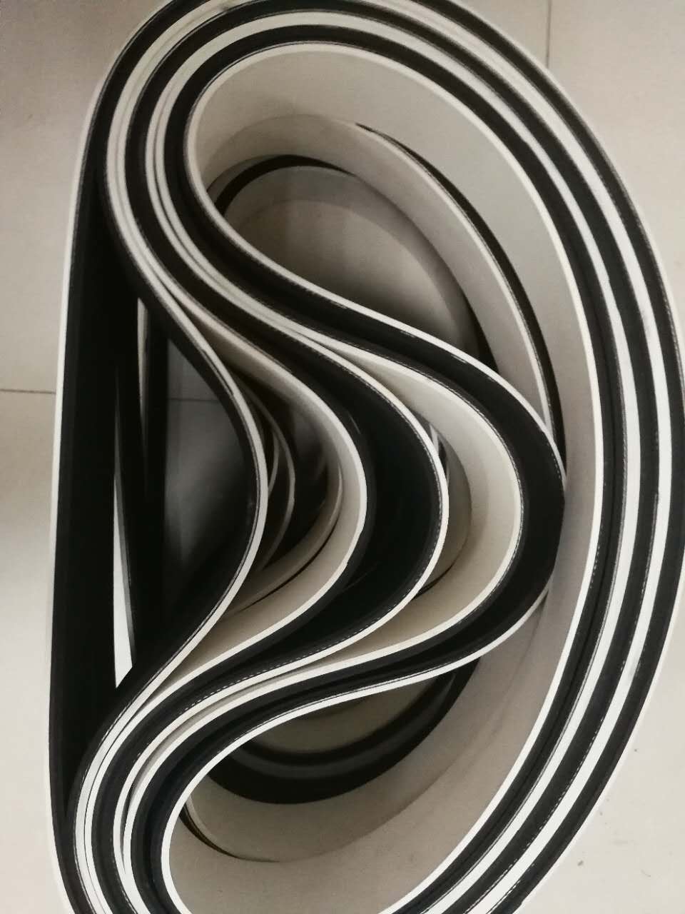 塑膠牽引機(jī)皮帶的安裝注意事項 塑膠牽引機(jī)皮帶的安裝注意事項